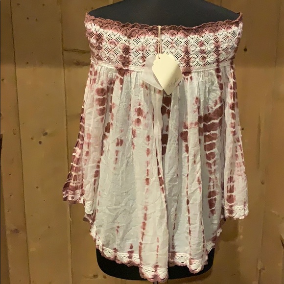 NWT Hyku Off shoulder Tie Dye Top with Lace Trim & 3/4 Bell sleeves - Picture 3 of 6